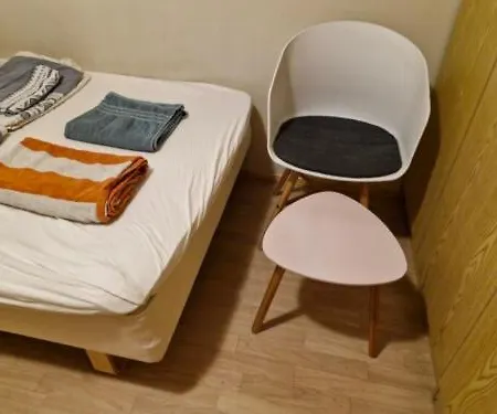 Rom Med Bad I Apartamento Bardu